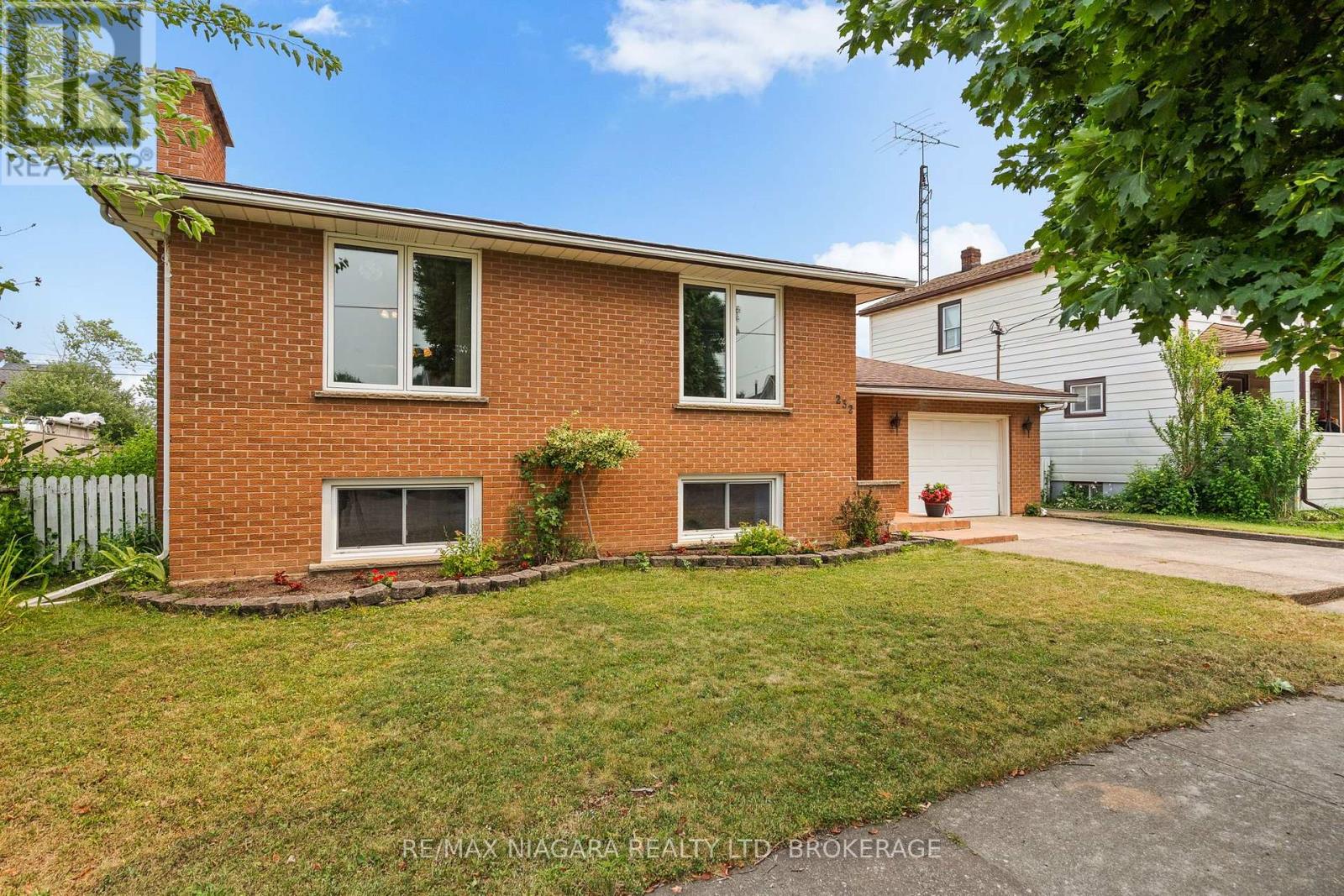 232 Wallace Avenue S, Welland, Ontario  L3B 1R6 - Photo 2 - X13582534