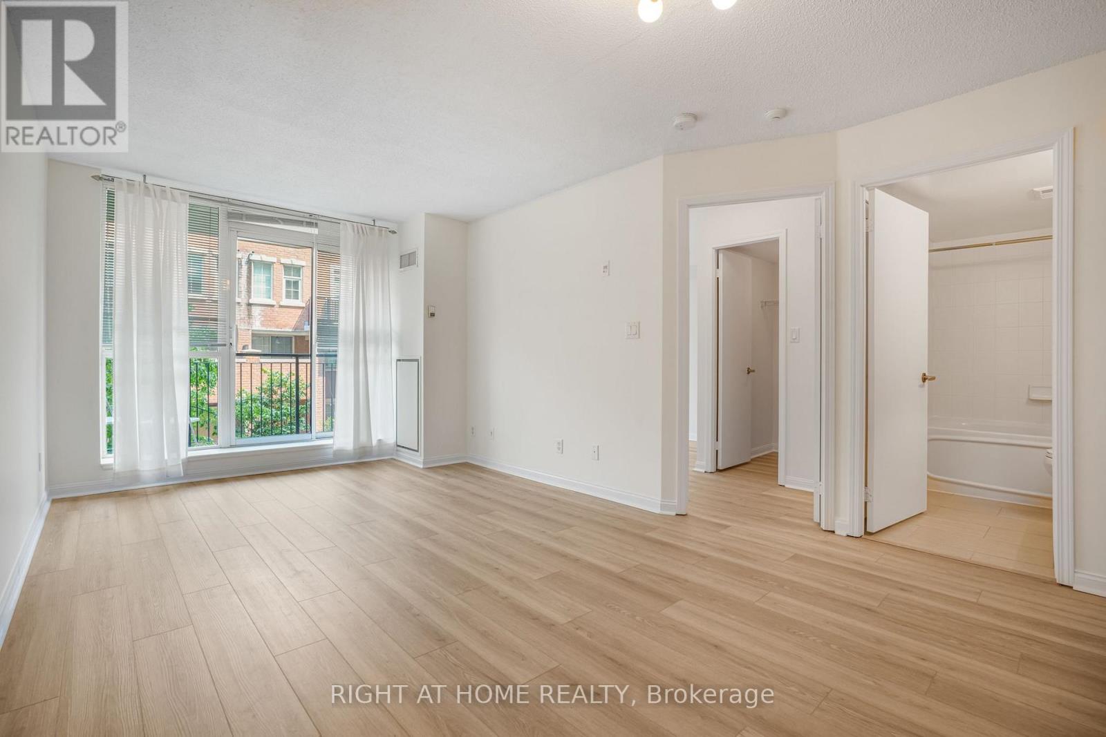 220 - 1000 King Street W, Toronto, Ontario  M6K 3N1 - Photo 1 - C13582562