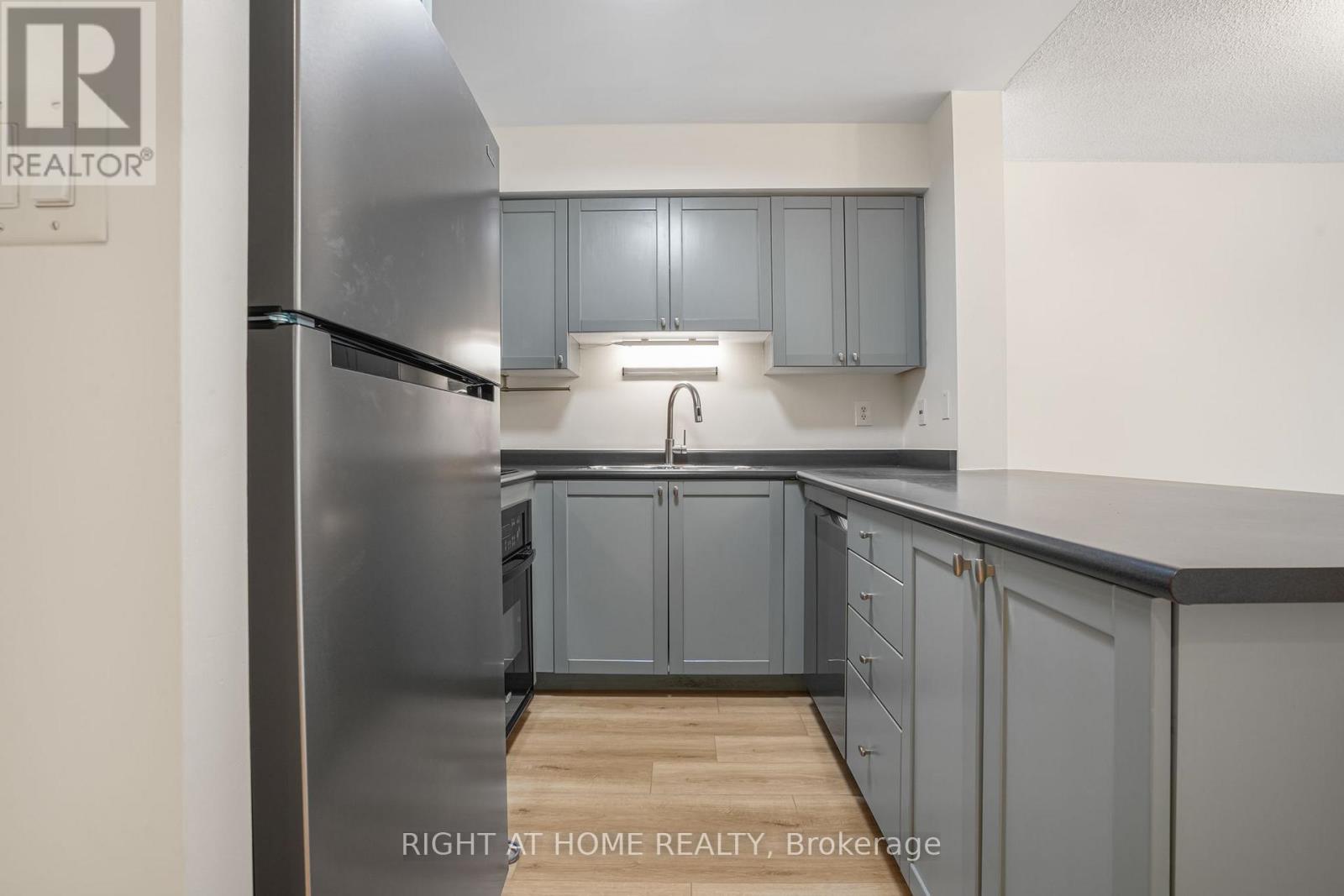 220 - 1000 King Street W, Toronto, Ontario  M6K 3N1 - Photo 6 - C13582562