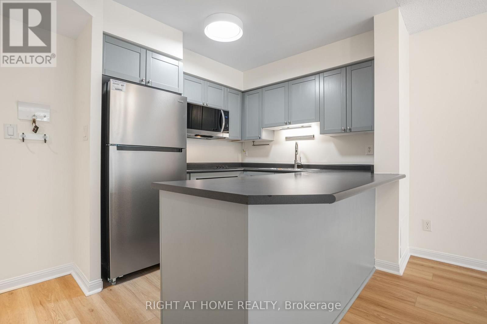 220 - 1000 King Street W, Toronto, Ontario  M6K 3N1 - Photo 8 - C13582562