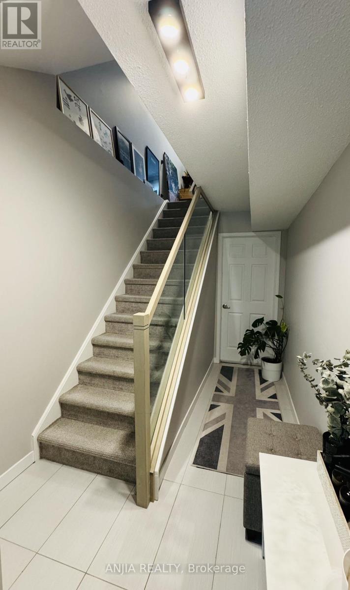 7 Purple Sageway, Toronto, Ontario M2H 2Z6 - Photo 7 - C13582576