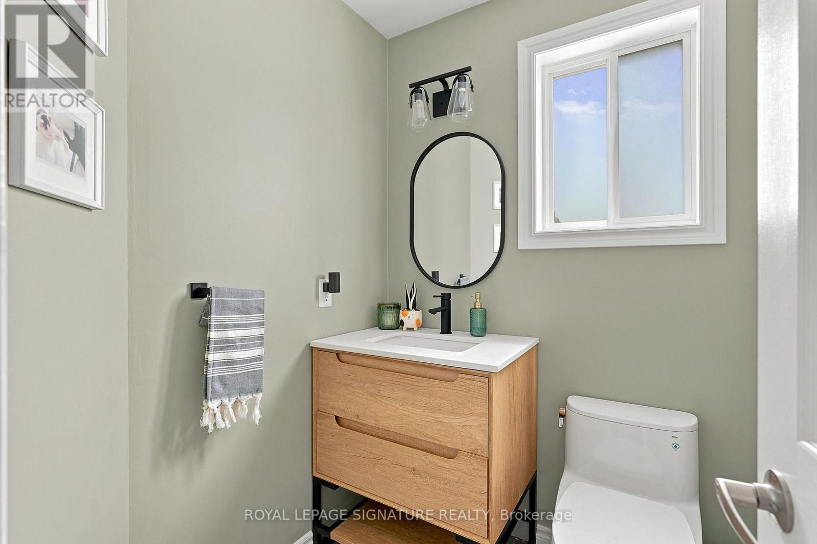 29 Bartor Boulevard, Barrie (Painswick South), Ontario L4N 5Y7 - Photo 7 - S13582584
