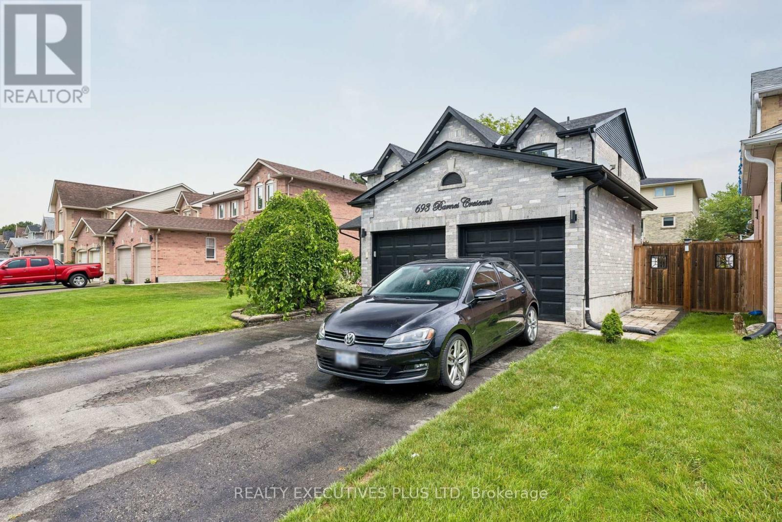 693 Barnes Crescent, Oshawa, Ontario  L1J 8K2 - Photo 4 - E13579782