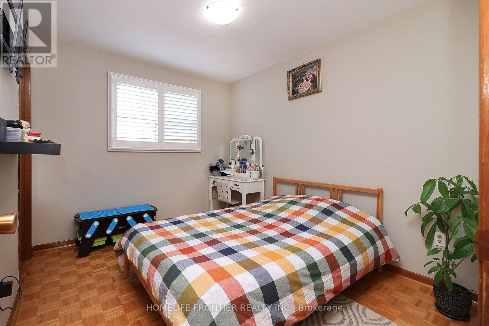 239 Beta Street, Toronto, Ontario  M8W 4H7 - Photo 7 - W13582588