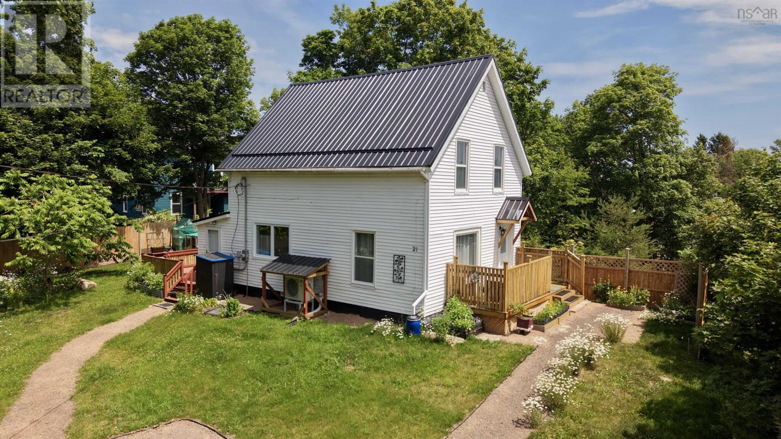 21 Prince Street, Parrsboro, Nova Scotia  B0M 1S0 - Photo 4 - 202617297