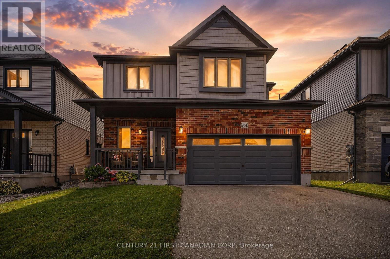 204 SNYDER AVENUE N, Woolwich, Ontario