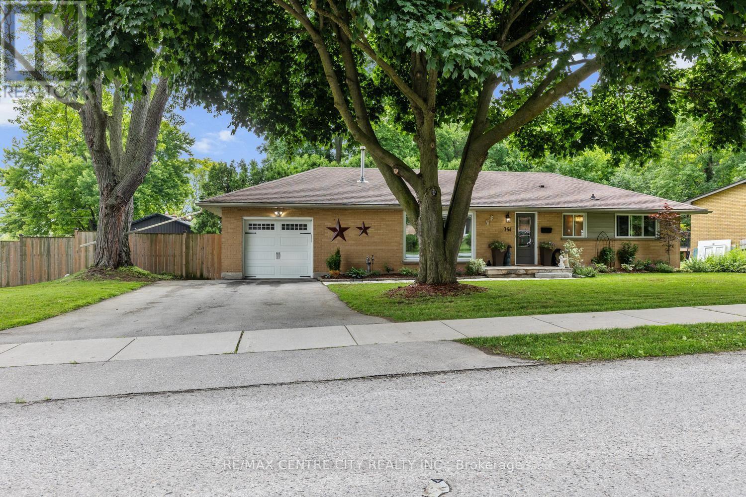 764 Valetta Street, London North, Ontario  N6H 2Y8 - Photo 2 - X13582596