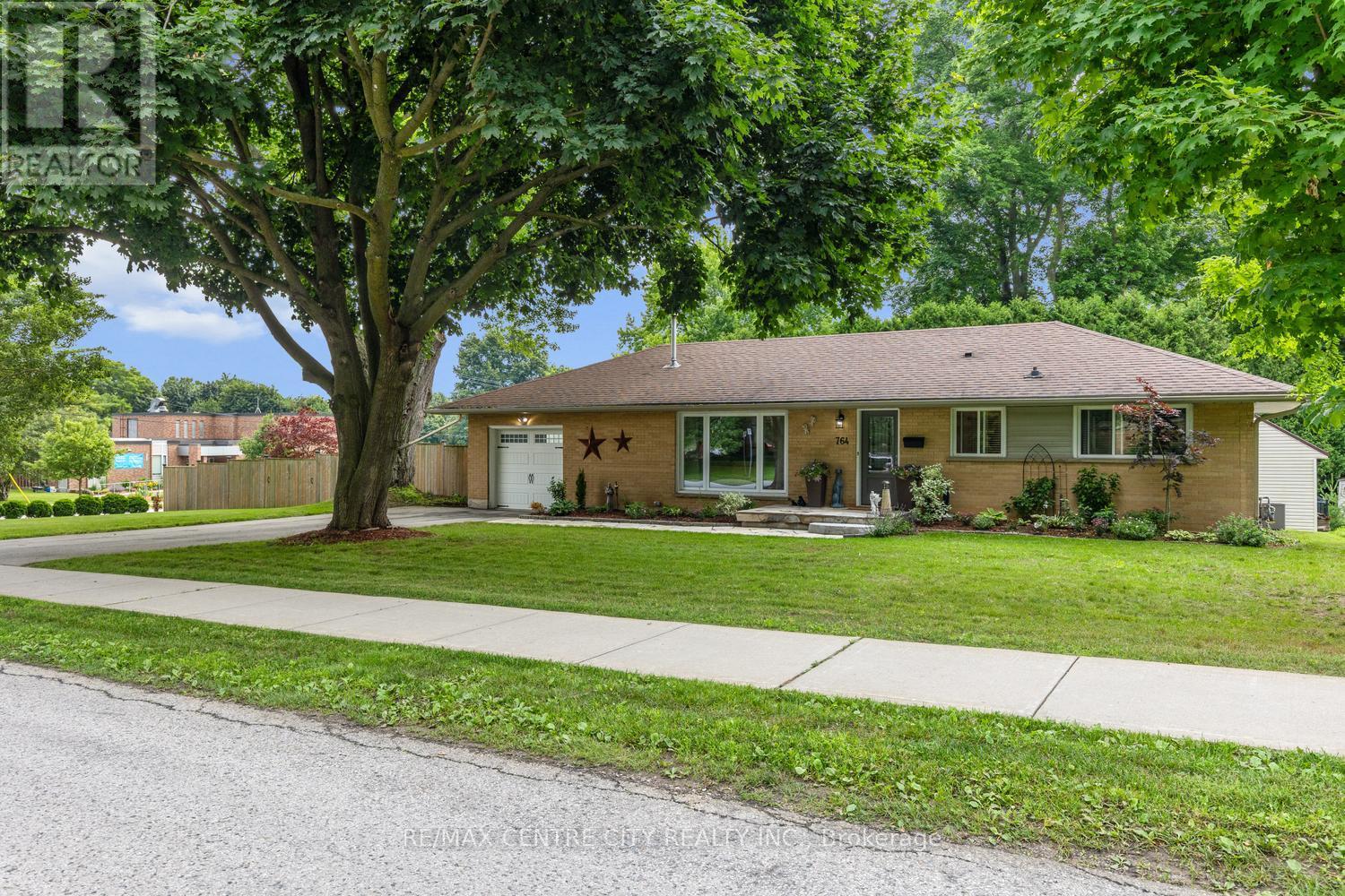 764 Valetta Street, London North, Ontario  N6H 2Y8 - Photo 3 - X13582596