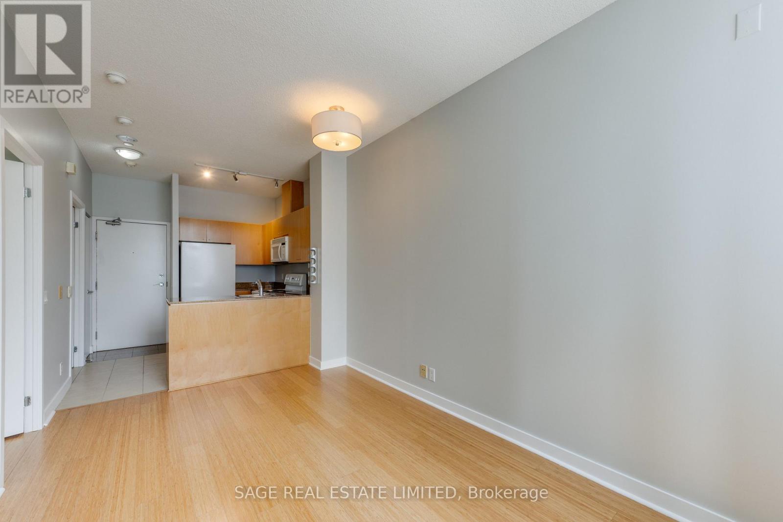 208 - 373 Front Street W, Toronto, Ontario M5V 3R7 - Photo 15 - C13582594