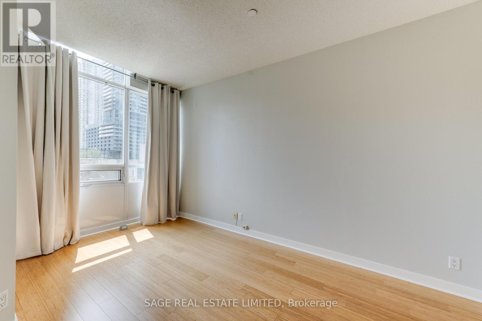 208 - 373 Front Street W, Toronto, Ontario M5V 3R7 - Photo 17 - C13582594