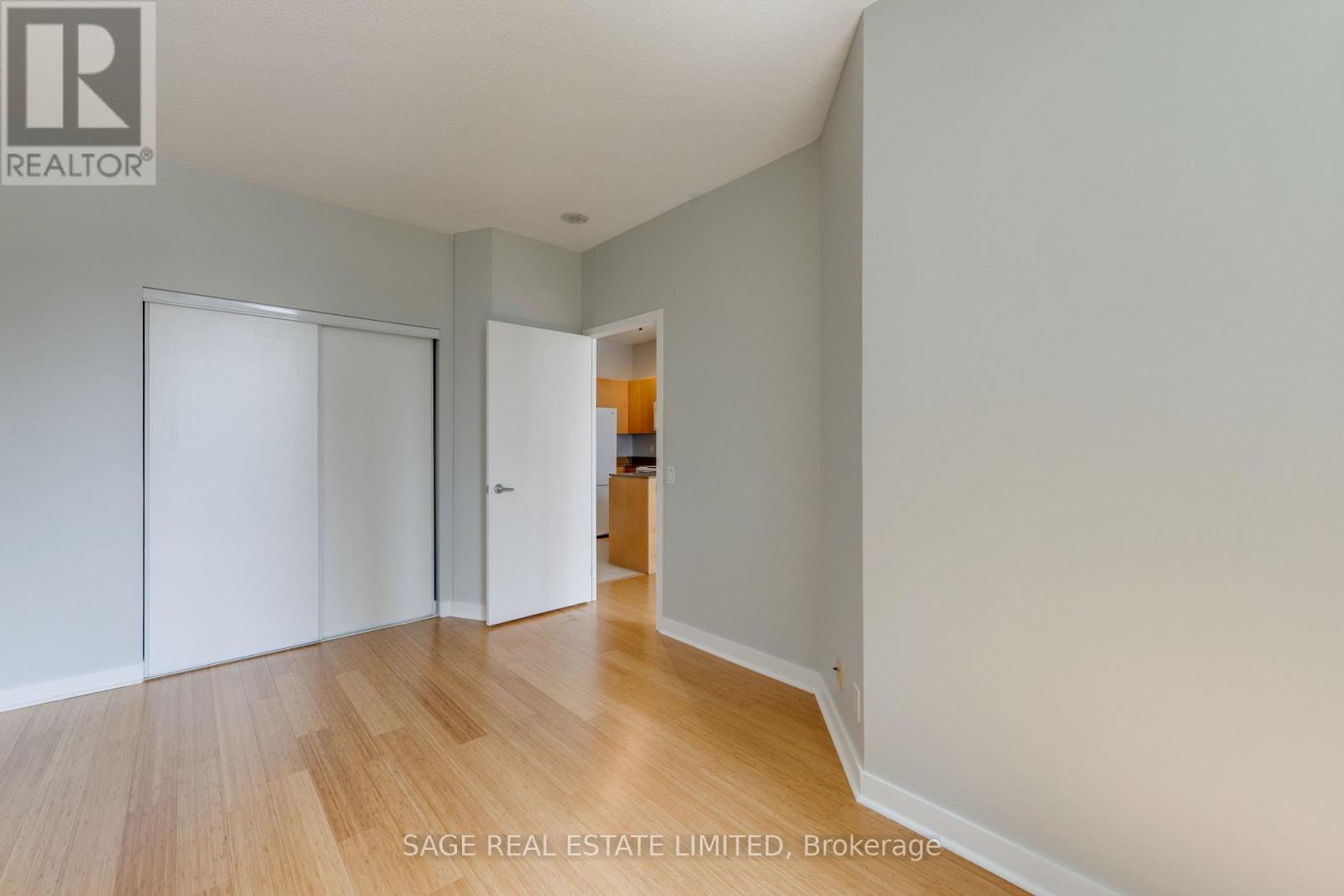 208 - 373 Front Street W, Toronto, Ontario M5V 3R7 - Photo 19 - C13582594