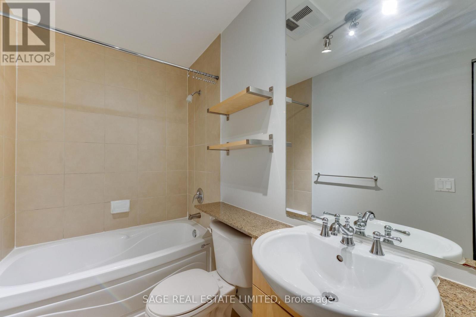 208 - 373 Front Street W, Toronto, Ontario M5V 3R7 - Photo 21 - C13582594