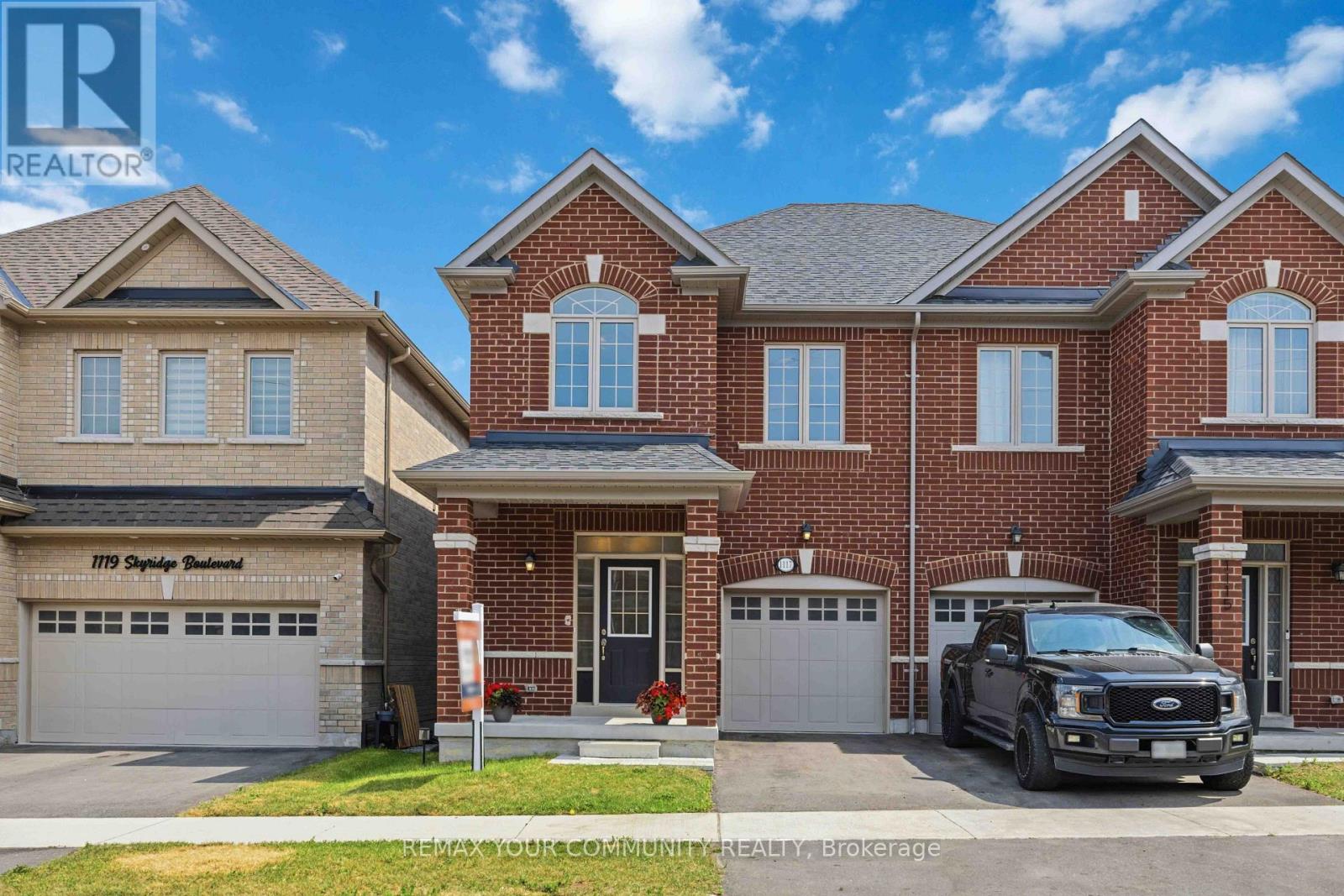 1117 Skyridge Boulevard, Pickering, Ontario L1X 0M8 - Photo 1 - E13571584