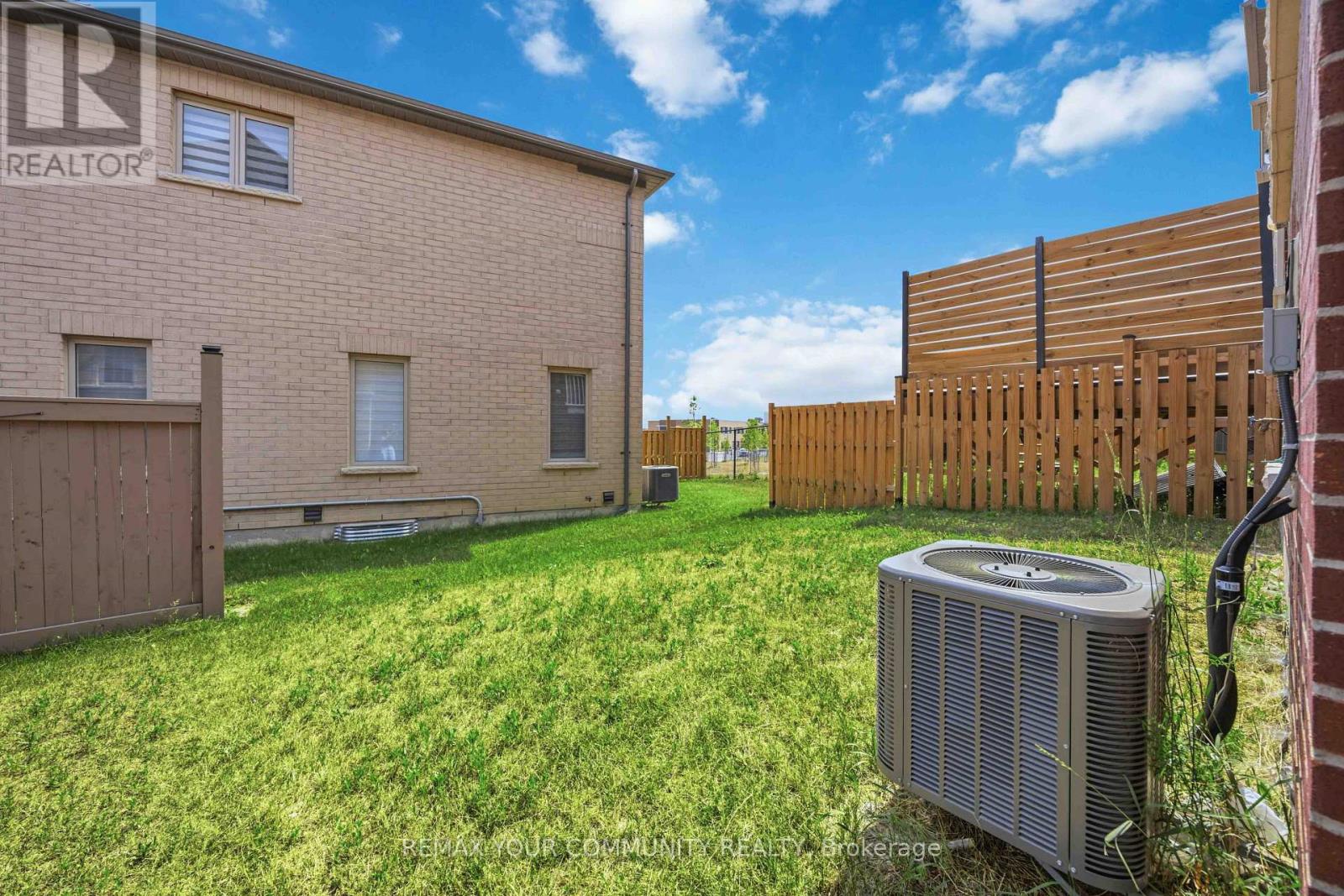 1117 Skyridge Boulevard, Pickering, Ontario L1X 0M8 - Photo 47 - E13571584