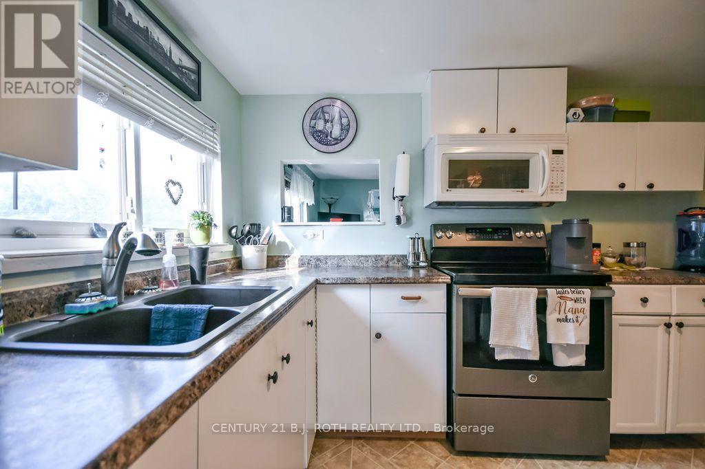 412 Couchiching Point Road, Orillia, Ontario  L3V 6P6 - Photo 10 - S13582694