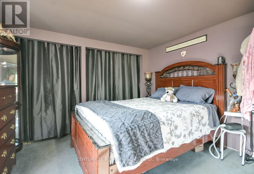 412 Couchiching Point Road, Orillia, Ontario  L3V 6P6 - Photo 17 - S13582694