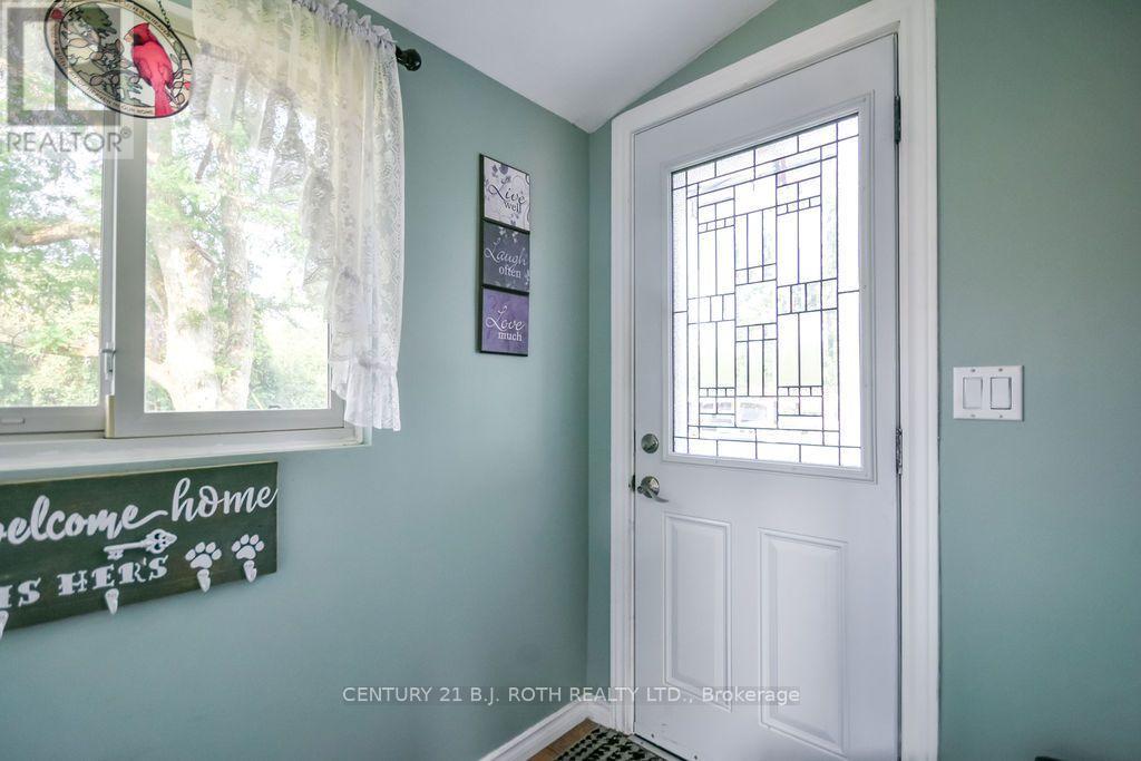 412 Couchiching Point Road, Orillia, Ontario  L3V 6P6 - Photo 4 - S13582694