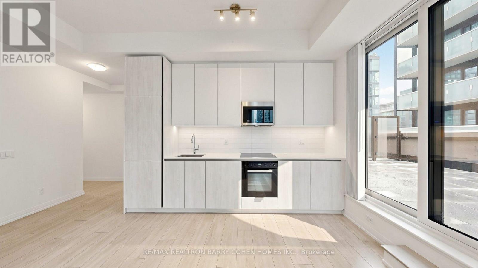 823 - 400 King Street W, Toronto, Ontario M5V 1K2 - Photo 13 - C13569432
