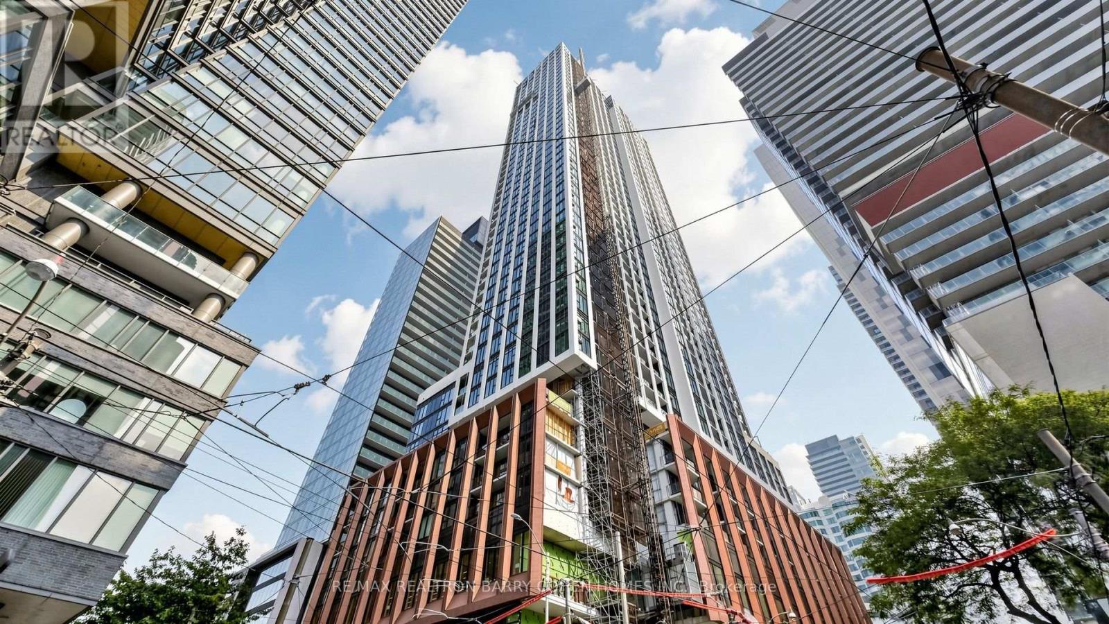 823 - 400 King Street W, Toronto, Ontario M5V 1K2 - Photo 1 - C13569432