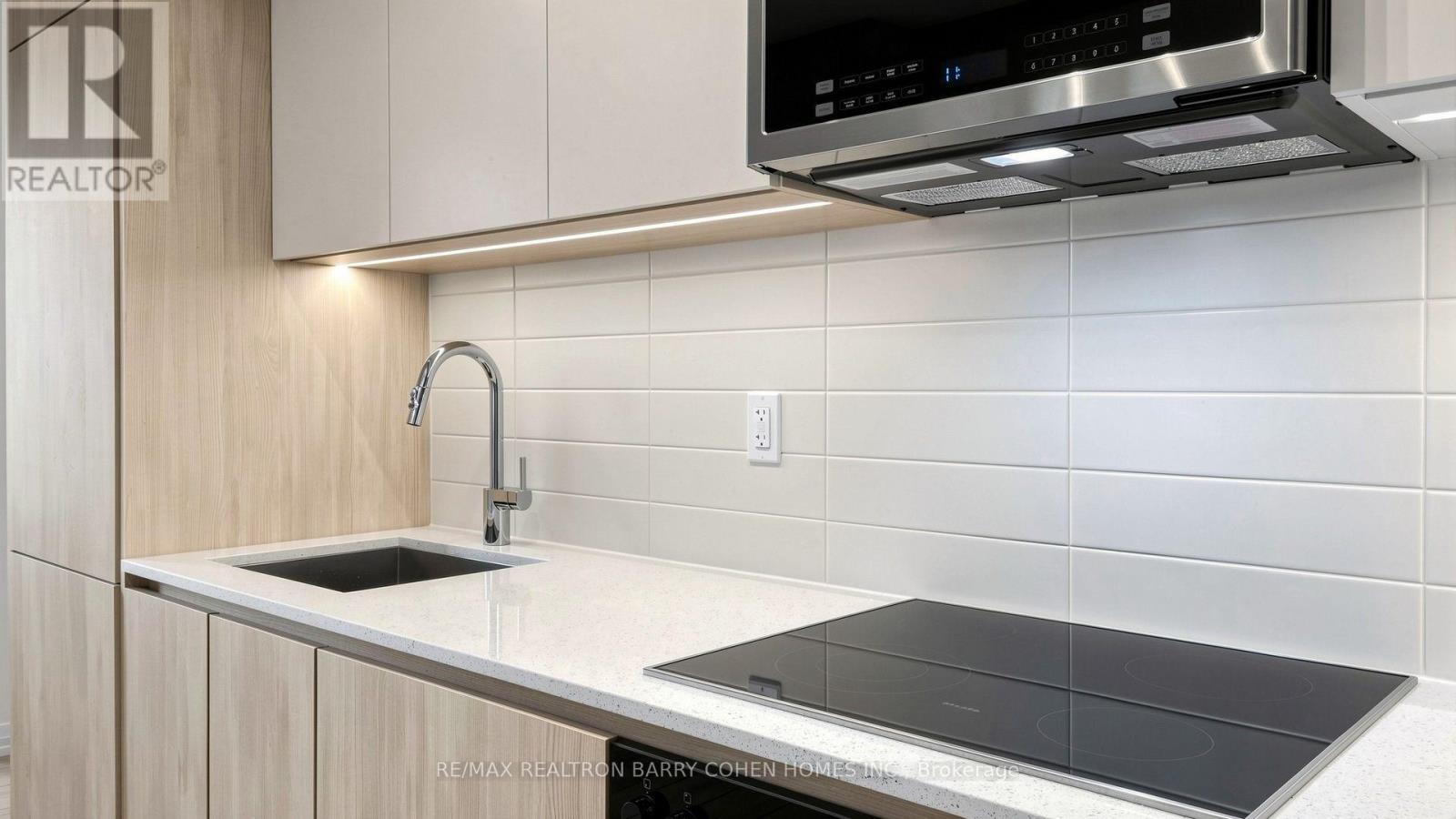 823 - 400 King Street W, Toronto, Ontario M5V 1K2 - Photo 18 - C13569432
