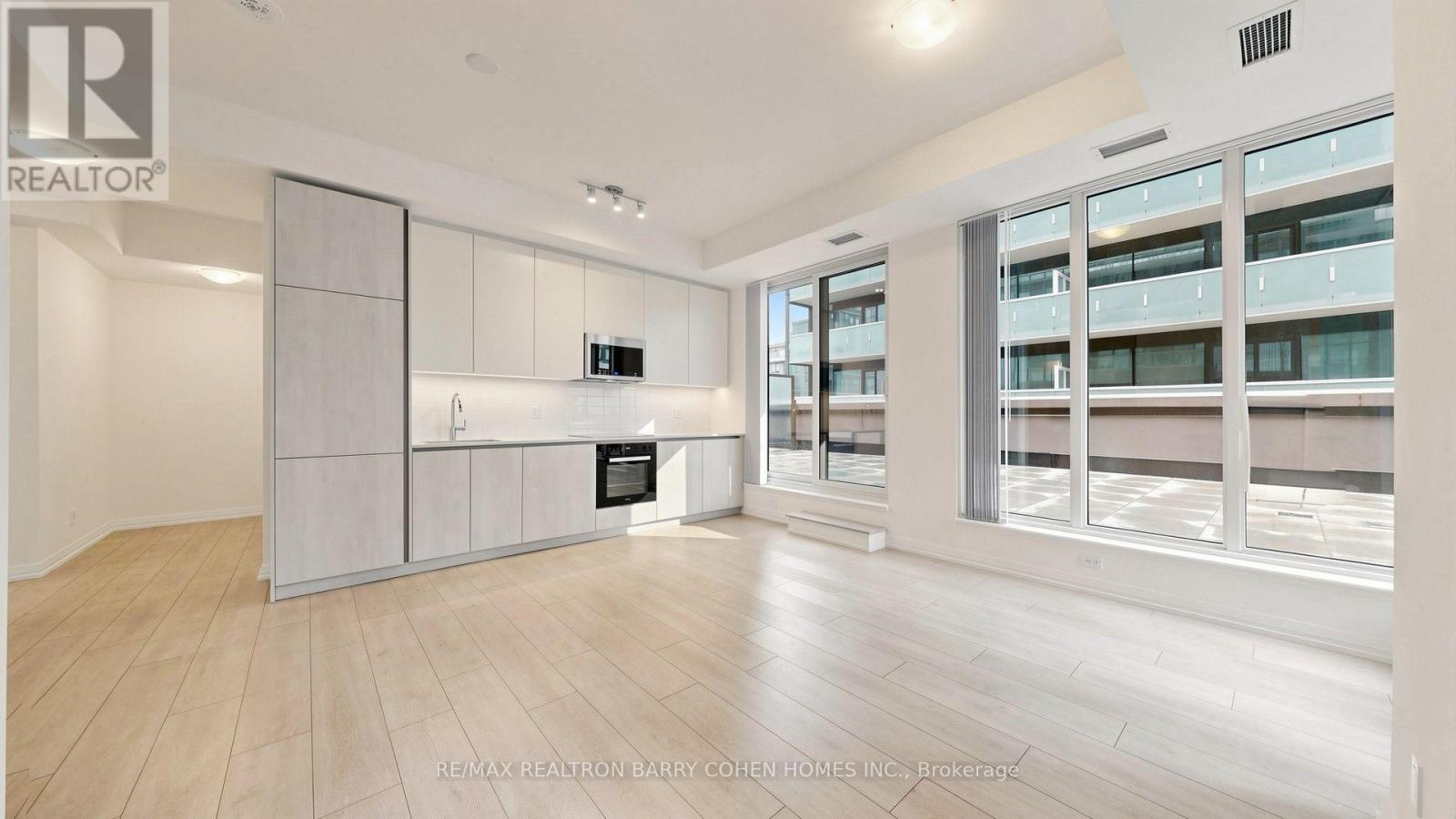 823 - 400 King Street W, Toronto, Ontario M5V 1K2 - Photo 11 - C13569432