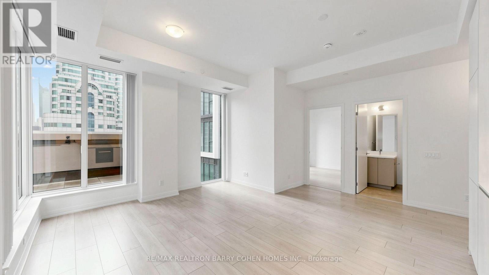 823 - 400 King Street W, Toronto, Ontario M5V 1K2 - Photo 8 - C13569432