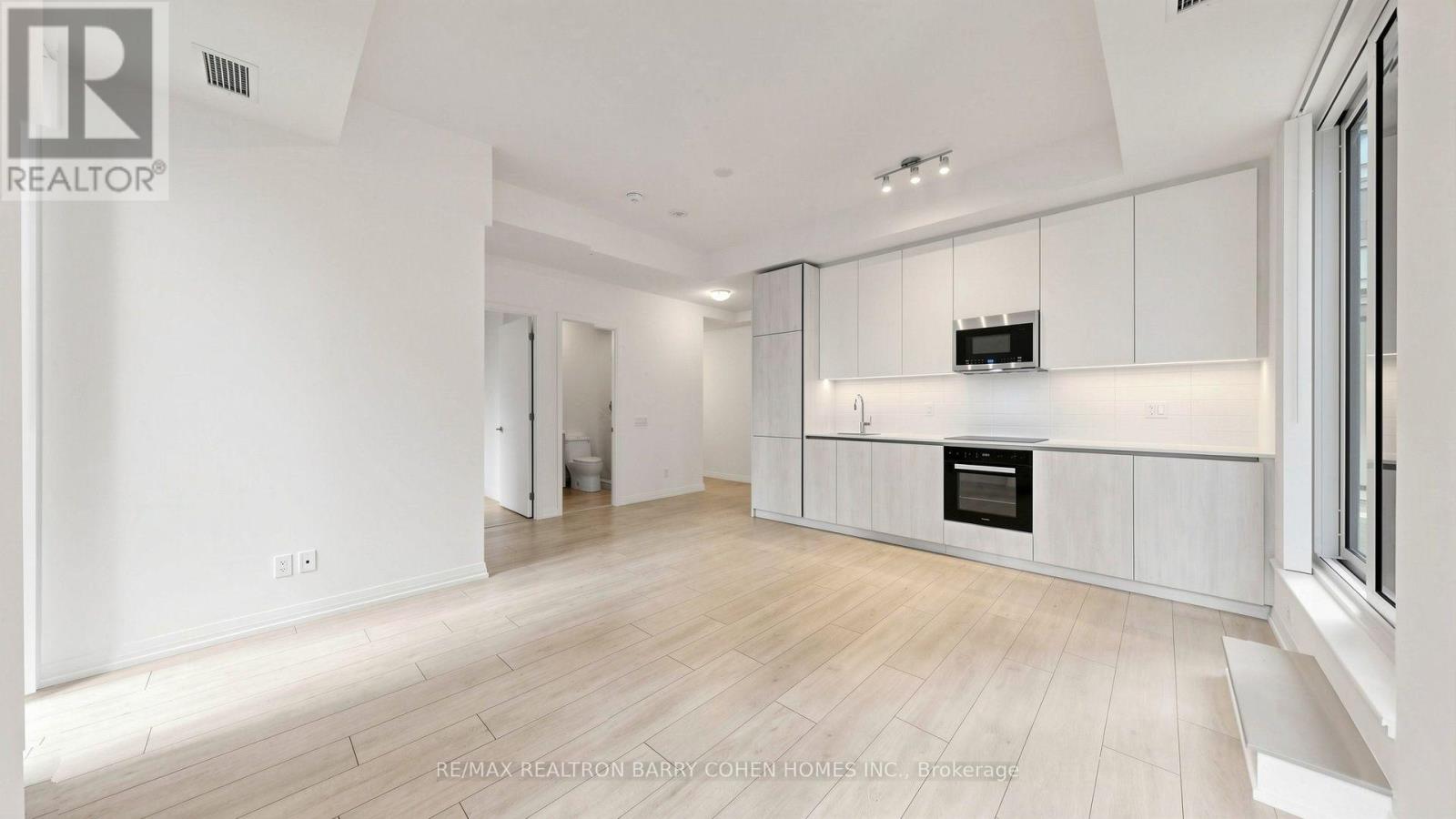 823 - 400 King Street W, Toronto, Ontario M5V 1K2 - Photo 9 - C13569432