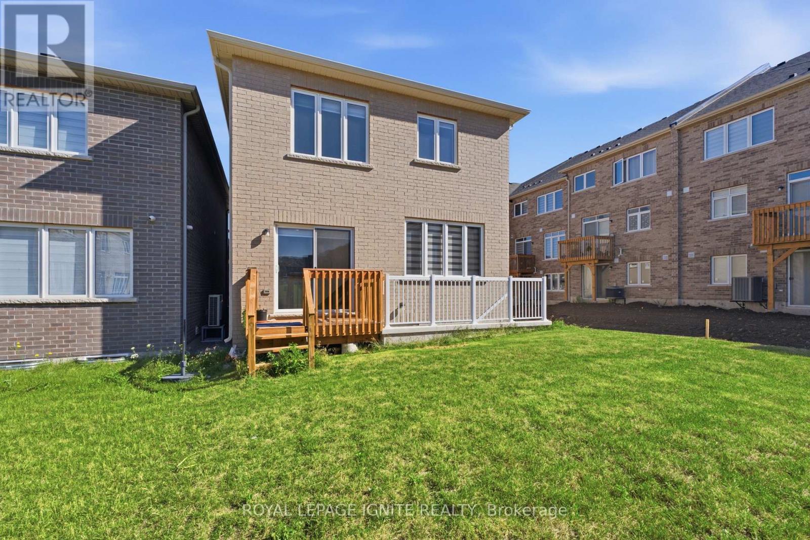 1052 Matthew Murray Crescent, Oshawa, Ontario  L1K 3G5 - Photo 5 - E13580664