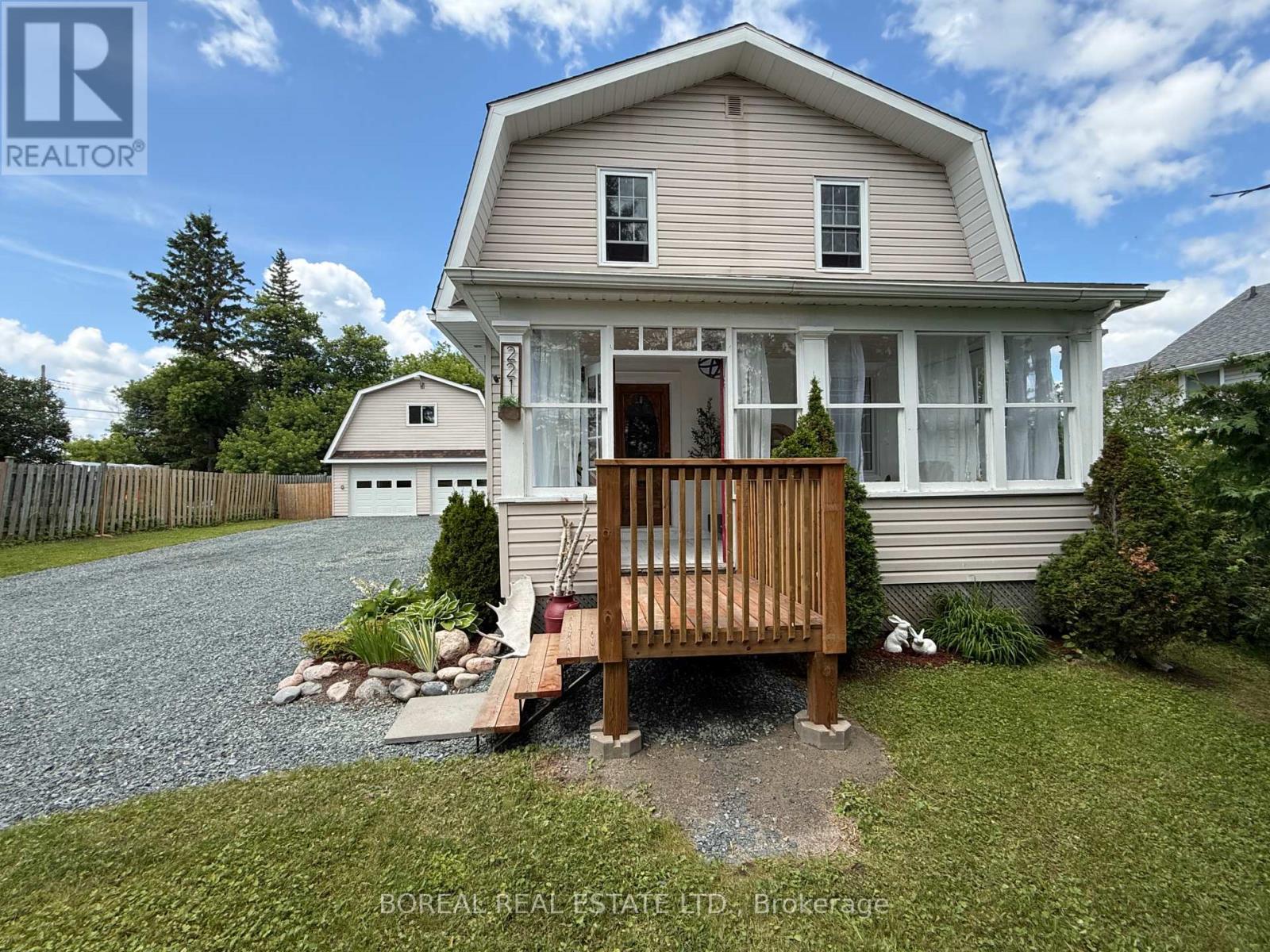 221 Fifth Avenue, Cochrane, Ontario  P0L 1C0 - Photo 2 - T13582748