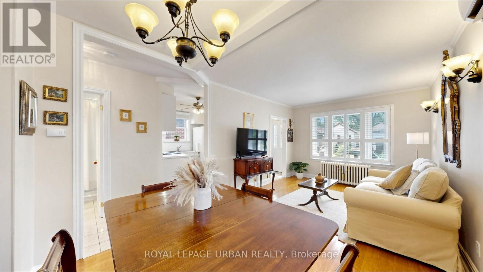 202 Virginia Avenue, Toronto, Ontario  M4C 2T7 - Photo 11 - E13582732