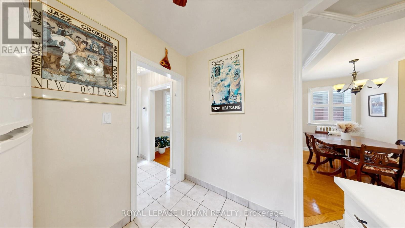 202 Virginia Avenue, Toronto, Ontario  M4C 2T7 - Photo 14 - E13582732
