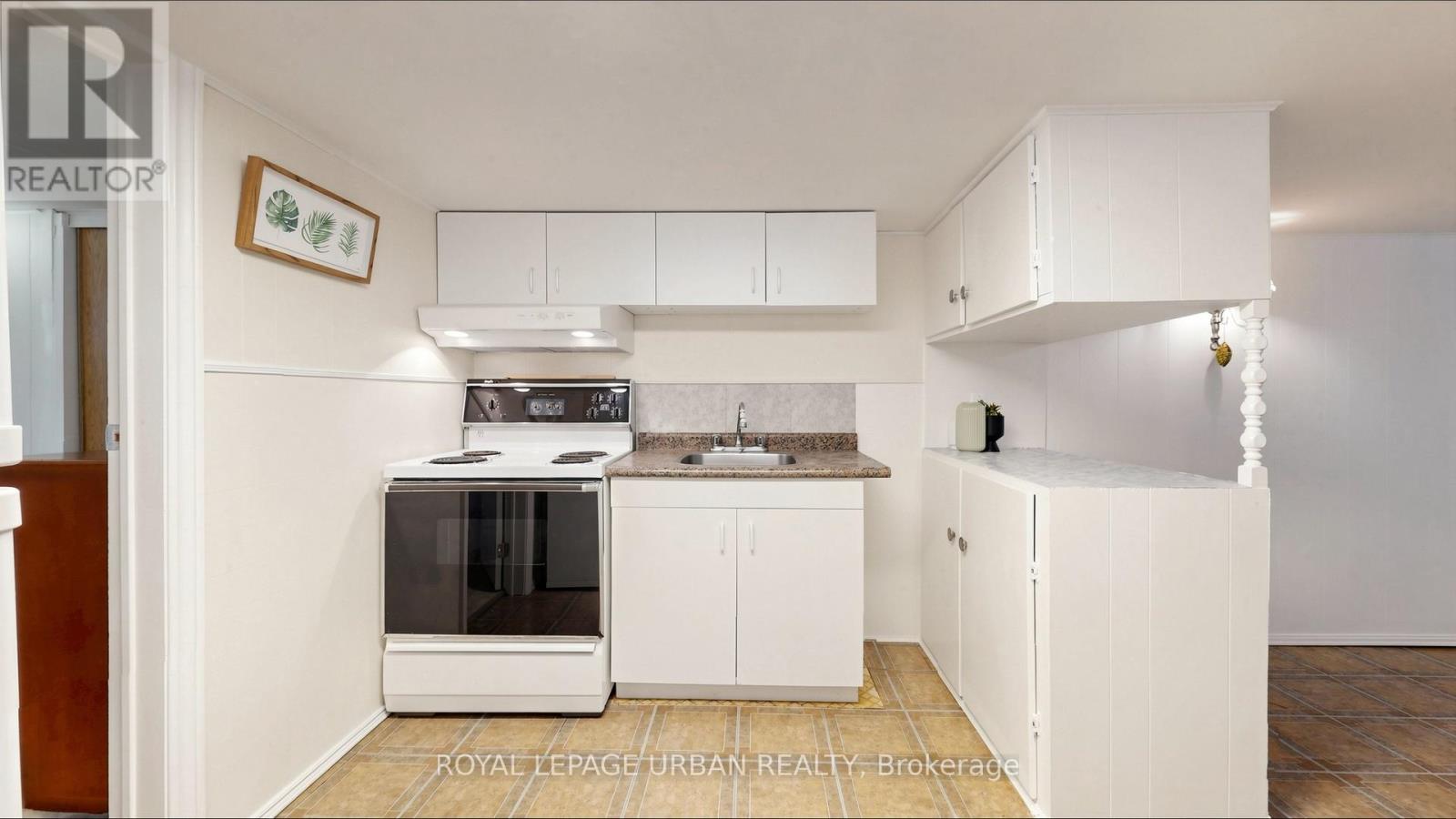 202 Virginia Avenue, Toronto, Ontario  M4C 2T7 - Photo 31 - E13582732