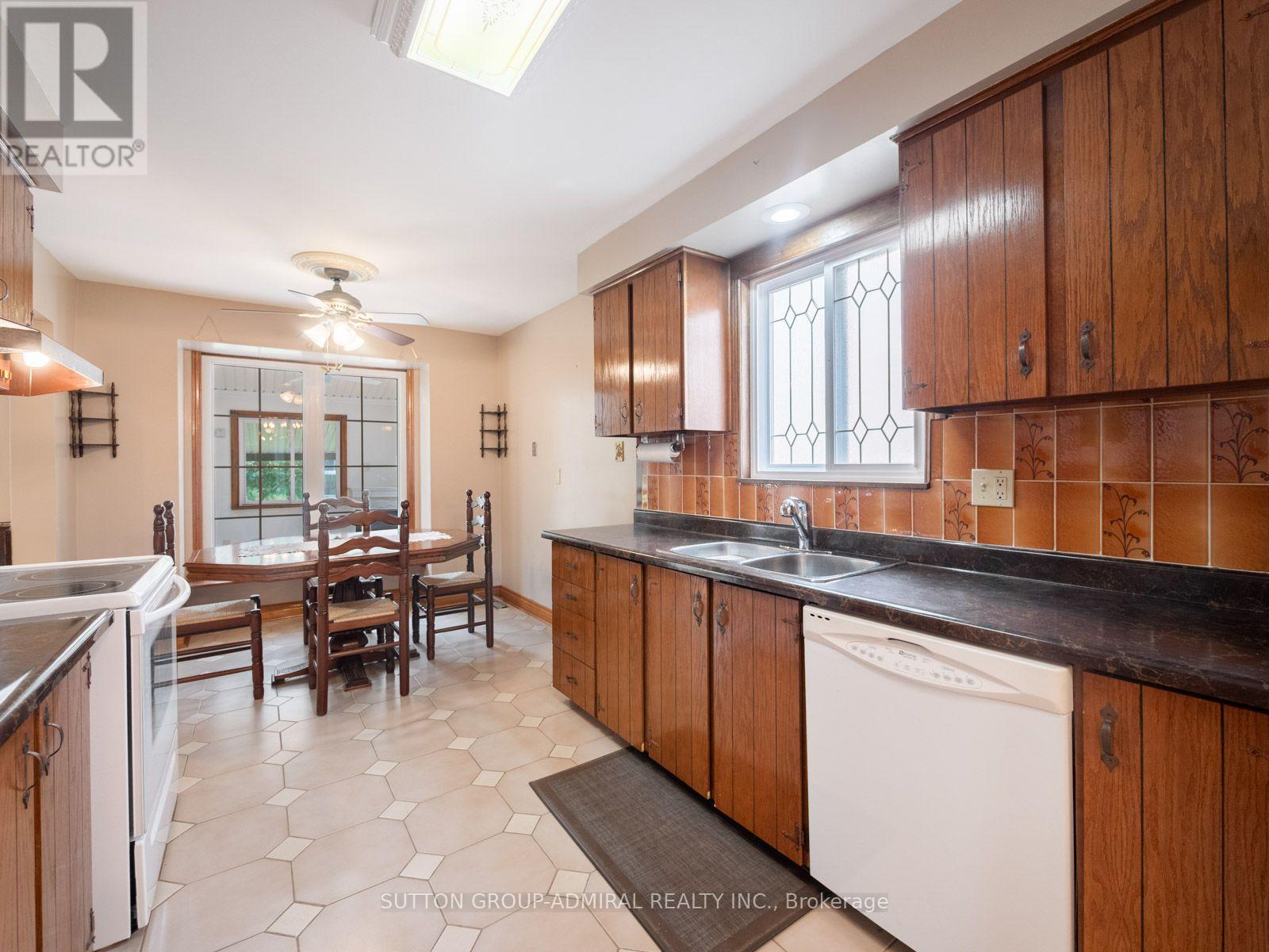 5 Durie Lane, Markham, Ontario  L3T 5H4 - Photo 10 - N13582776