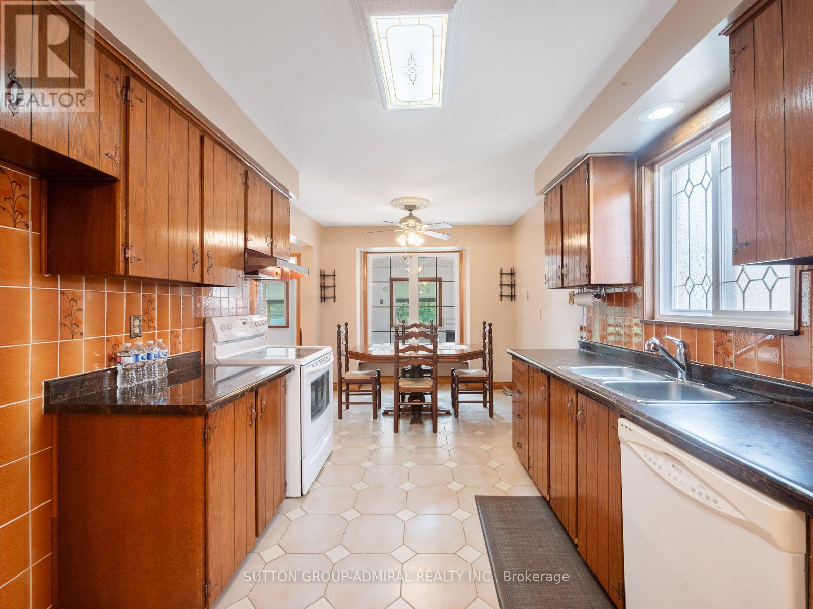 5 Durie Lane, Markham, Ontario  L3T 5H4 - Photo 9 - N13582776