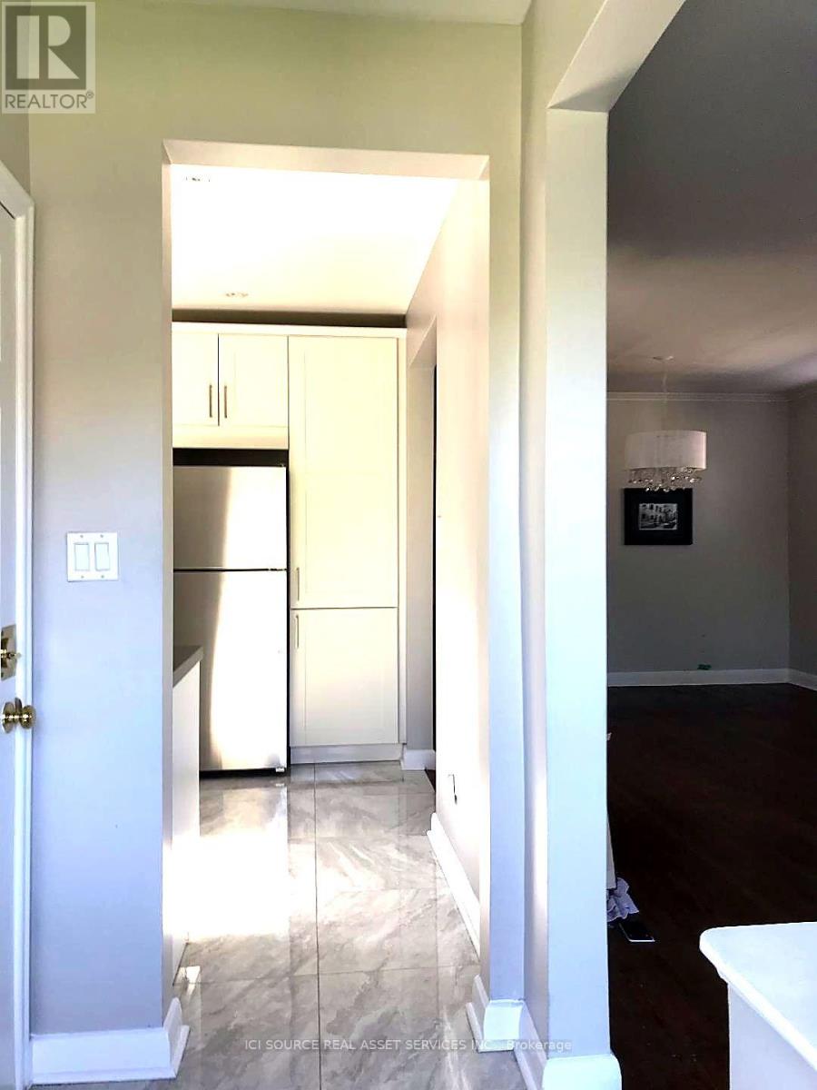 Main Floor - 126 Silverhill Drive, Toronto, Ontario M9B 3W7 - Photo 8 - W13575310