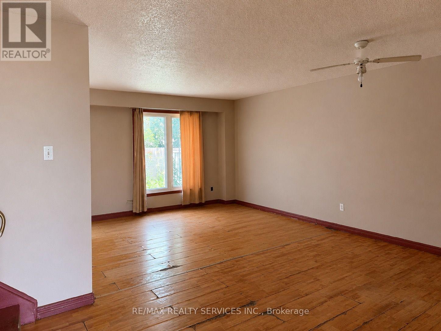 20 Lansing Square, Brampton, Ontario L6Z 1E6 - Photo 3 - W13581848
