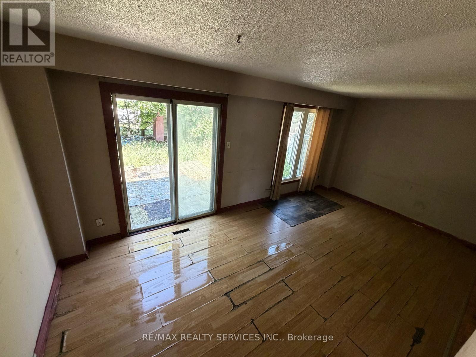 20 Lansing Square, Brampton, Ontario  L6Z 1E6 - Photo 4 - W13581848