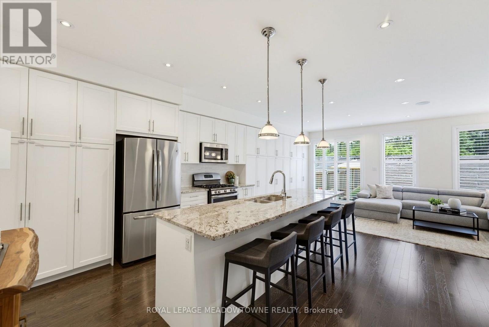 779 Banks Crescent, Milton, Ontario  L9T 9A3 - Photo 5 - W13582830
