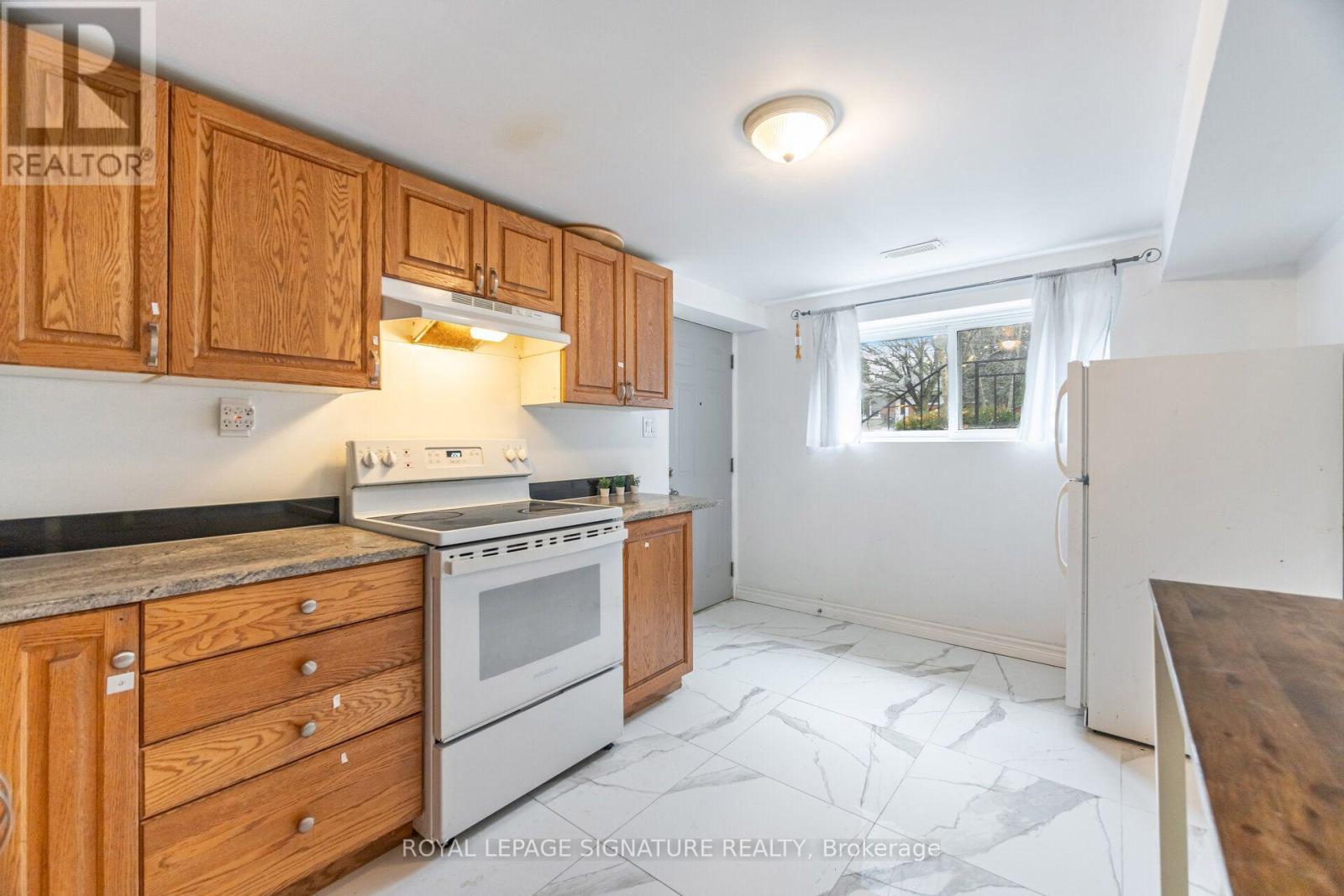 Main - 406 Tamarack Drive, Waterloo, Ontario N2L 4G6 - Photo 12 - X13582842