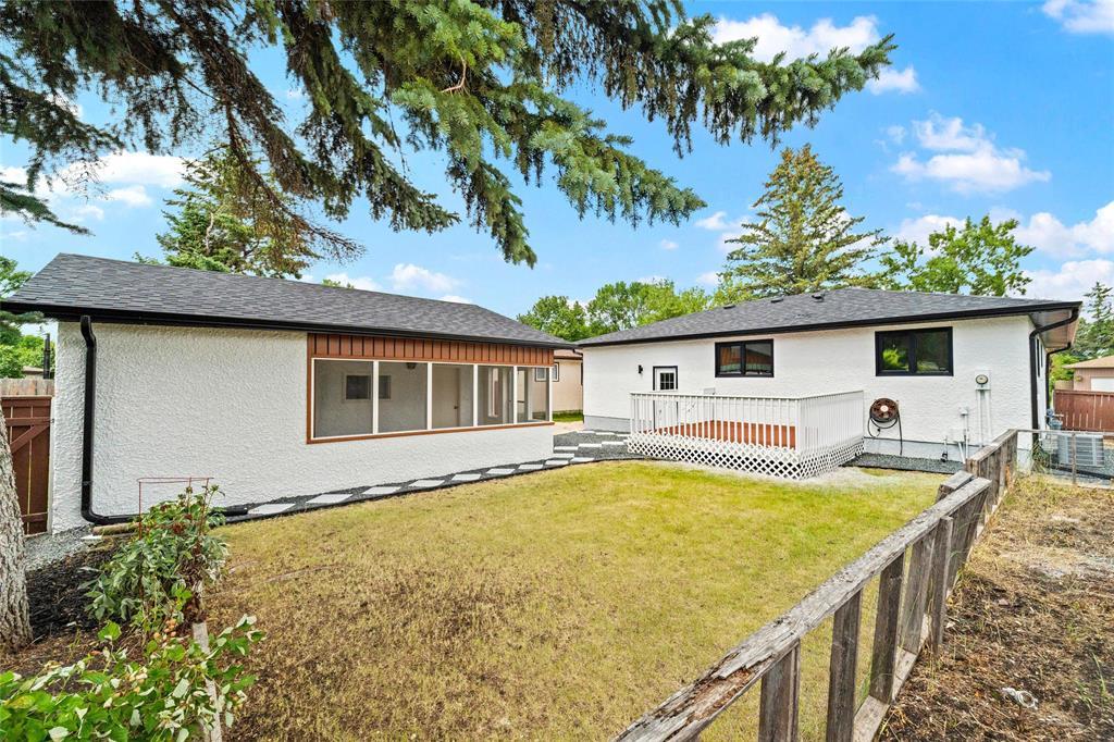 142 Hiddleston Crescent, Winnipeg, Manitoba  R2P 0S1 - Photo 41 - 202616998