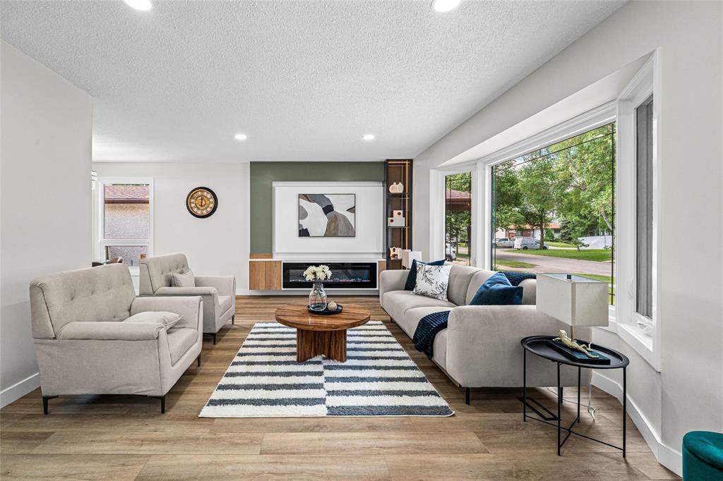 142 Hiddleston Crescent, Winnipeg, Manitoba  R2P 0S1 - Photo 6 - 202616998