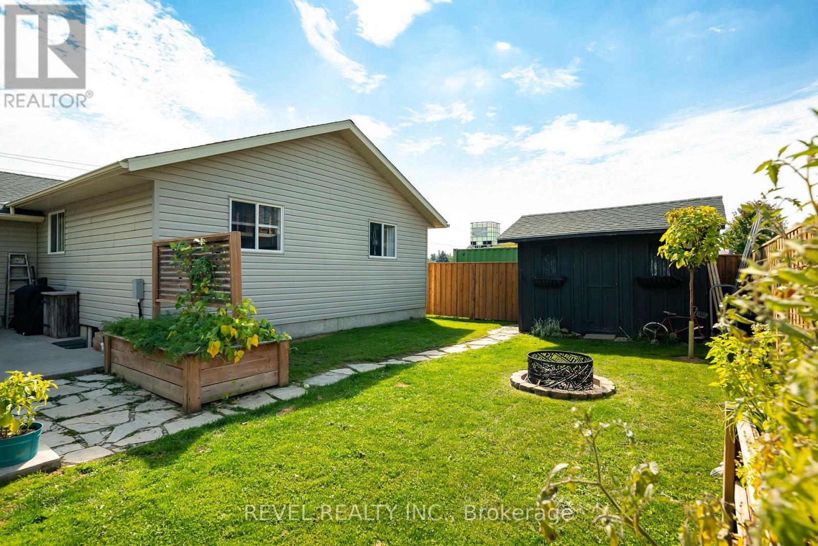 771 Princess Street, Wellington North, Ontario  N0G 2L3 - Photo 38 - X13515478