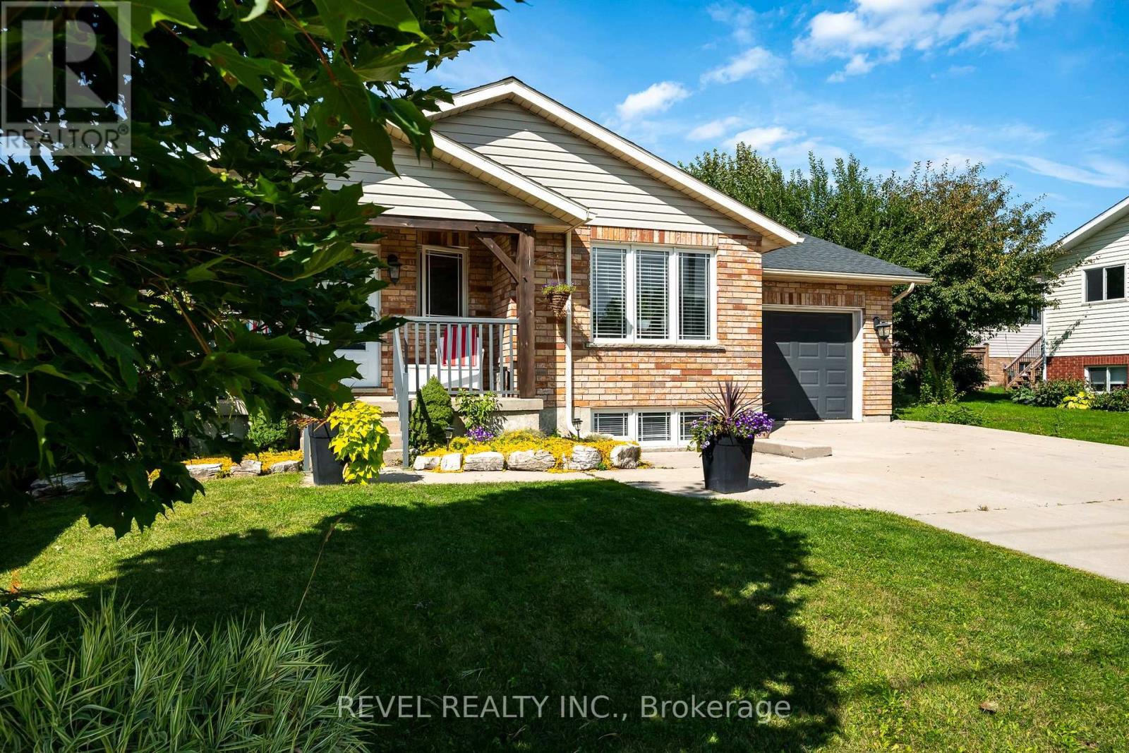 771 Princess Street, Wellington North, Ontario  N0G 2L3 - Photo 3 - X13515478