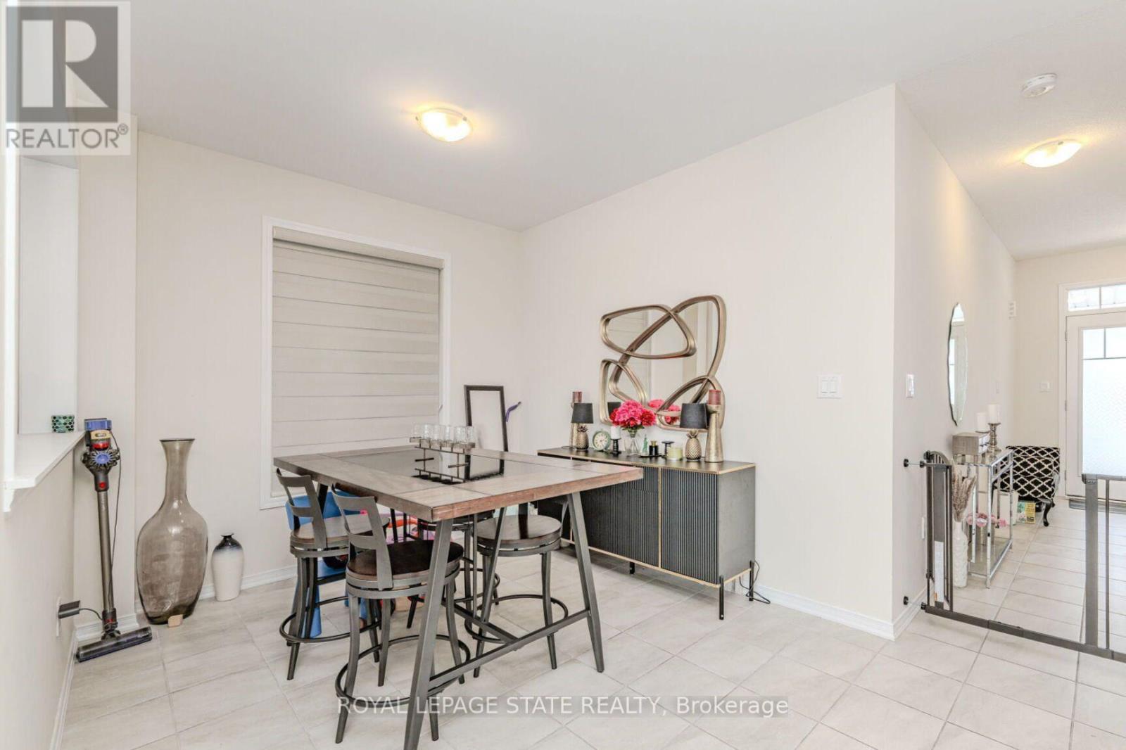 12 Toffee Trail, Hamilton, Ontario  L8J 0M2 - Photo 7 - X13579438