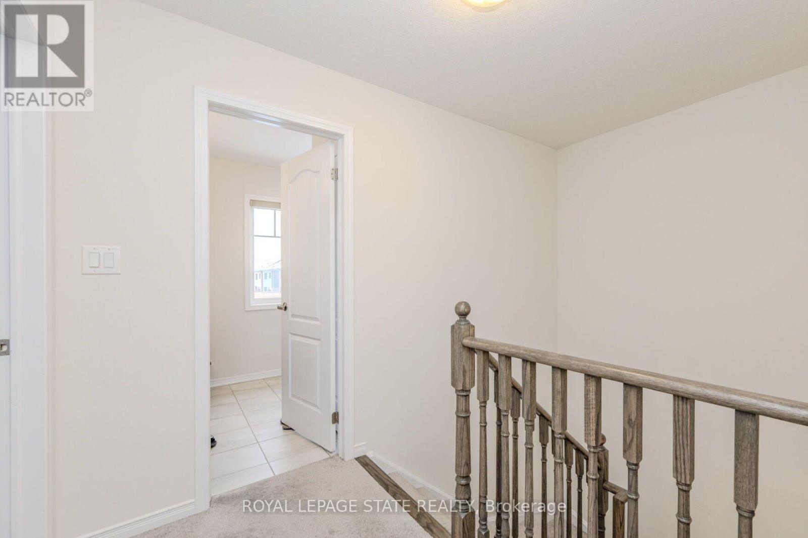 12 Toffee Trail, Hamilton, Ontario  L8J 0M2 - Photo 8 - X13579438