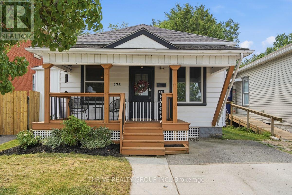 176 CENTRE STREET, St. Thomas, Ontario