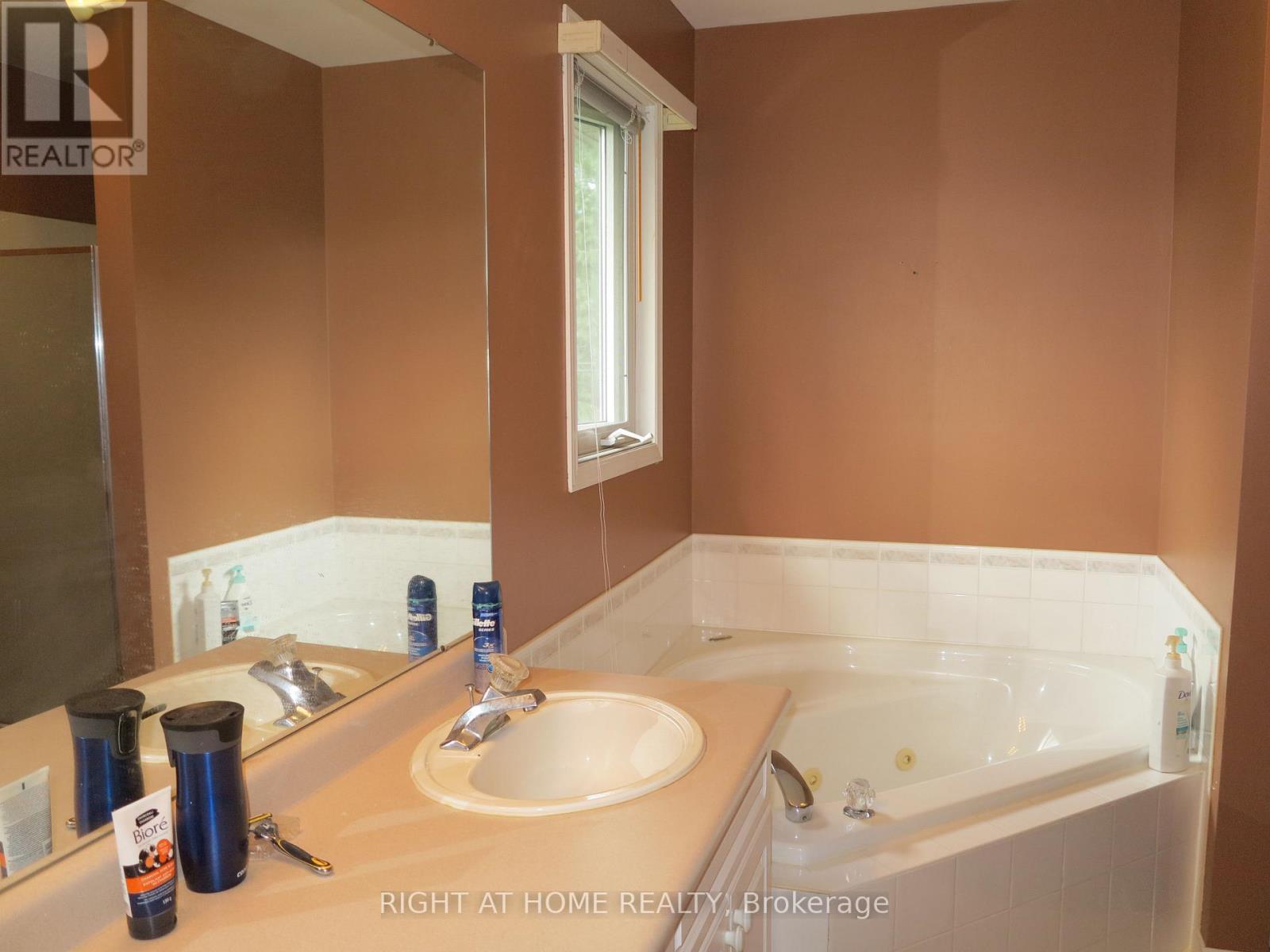 35 Moraine Crescent, London North, Ontario N6G 4Z1 - Photo 17 - X13583056
