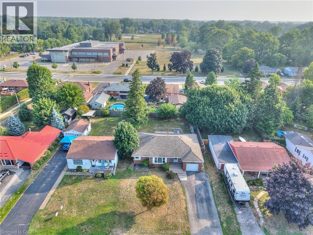 303 Park Avenue W, Dunnville, Ontario  N1A 1M7 - Photo 3 - 40847929