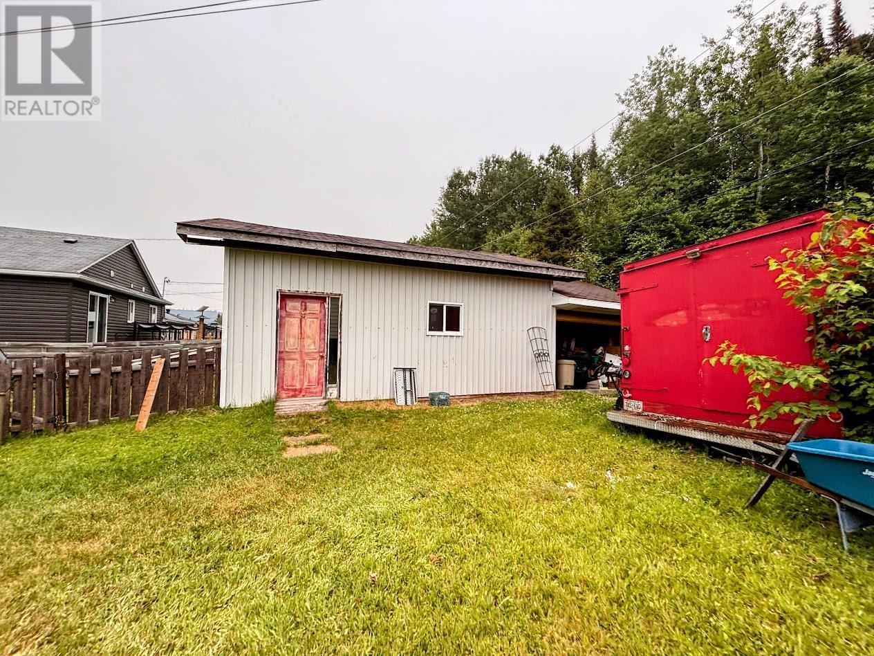 37 Matachewan Rd, Manitouwadge, Ontario  P0T 2C0 - Photo 28 - TB2602006