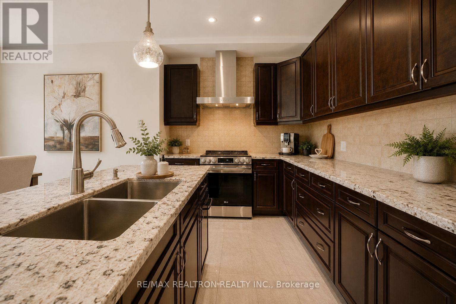 168 Pine Hill Road, Bradford West Gwillimbury, Ontario  L3Z 0H1 - Photo 13 - N13557218